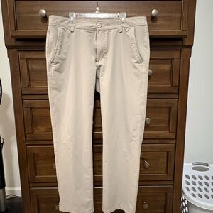 Under Armour Men's Khaki Chinos